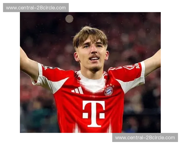 拜仁主场4-0横扫布鲁日，17岁卡尔开场五分钟远射首开纪录